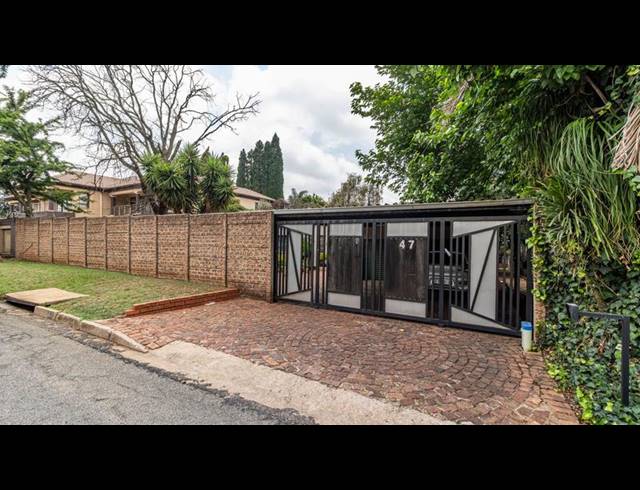 4 BEDROOM HOUSE FOR SALE IN KEMPTON PARK EXT 05
